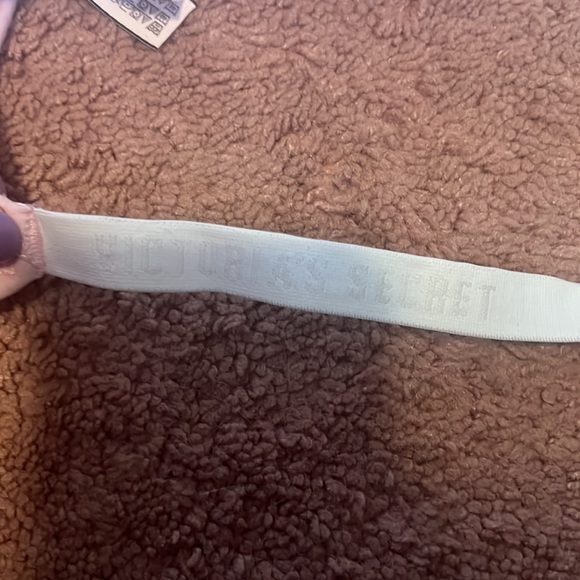 Ladies Victoria’s Secret Bralettes! - Picture 5 of 5